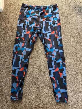 Member's Mark Women's Extra-Warm Legging with Side Pockets Geometric Print
